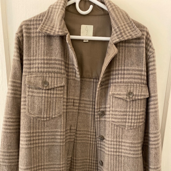 Oversized Tan shacket - Picture 1 of 2